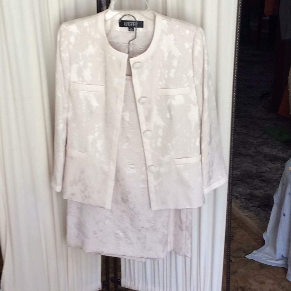 2 piece Kasper suit